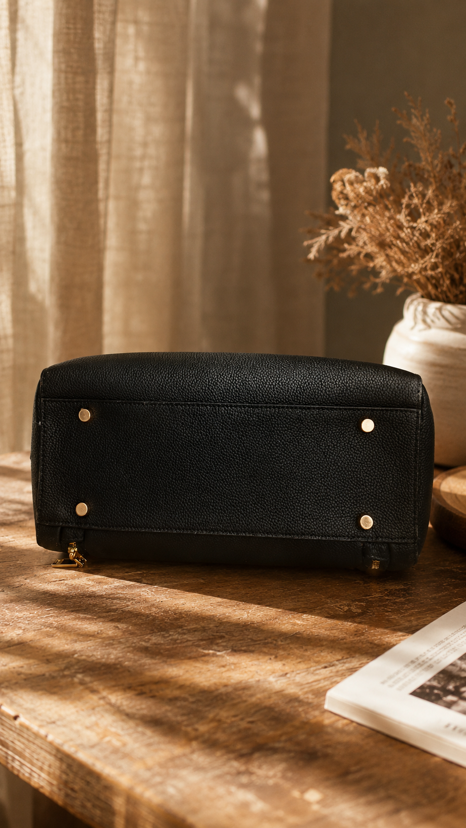 Le Signature: offene Handtasche mit Fächern und integriertem Schlüsselhalter